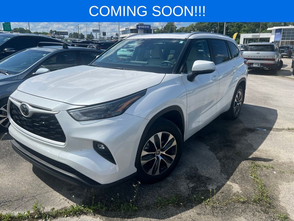 2024 Toyota Highlander 