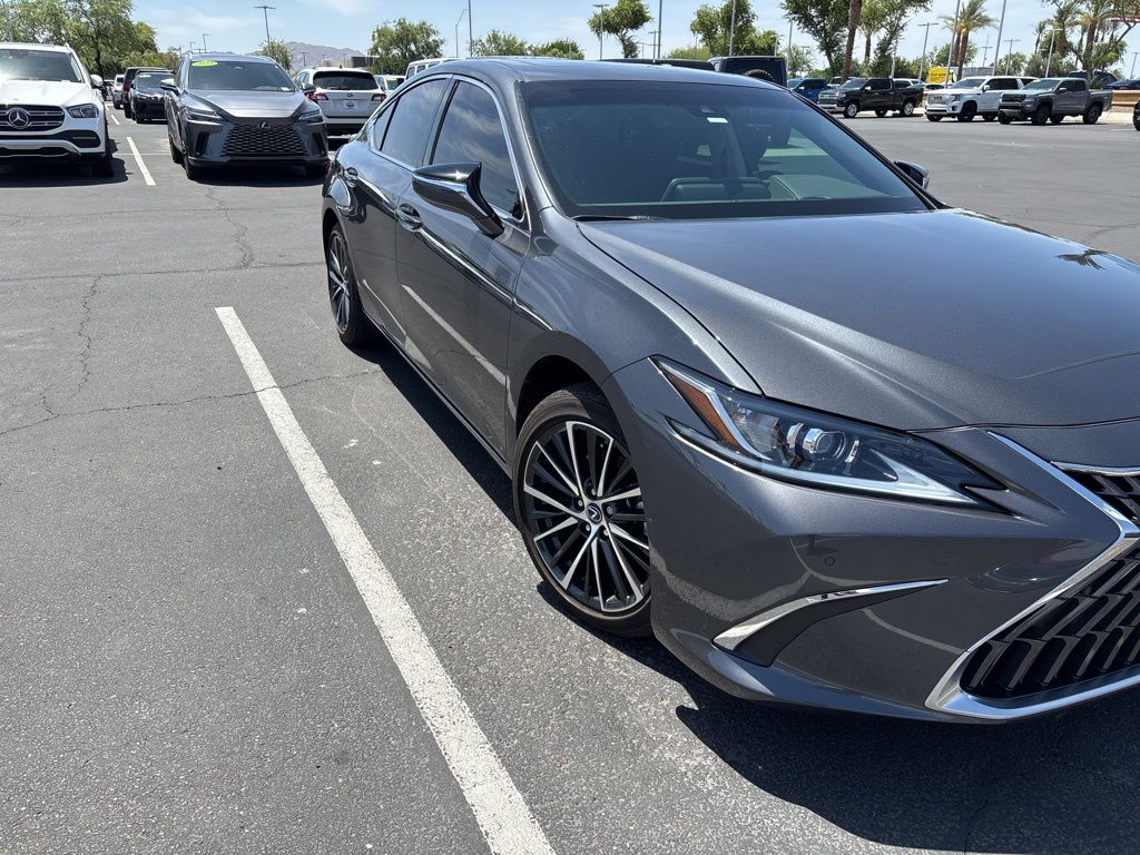 Thumbnail: 2024 Lexus ES - 2