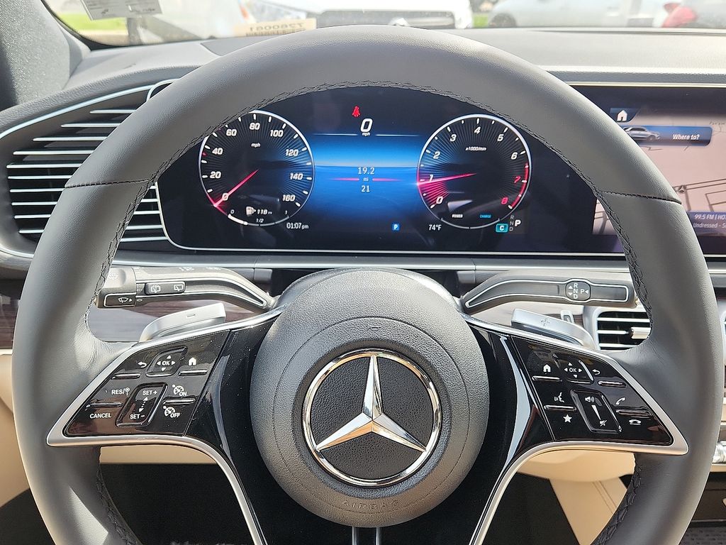 Thumbnail: 2026 Mercedes-Benz GLE - 14