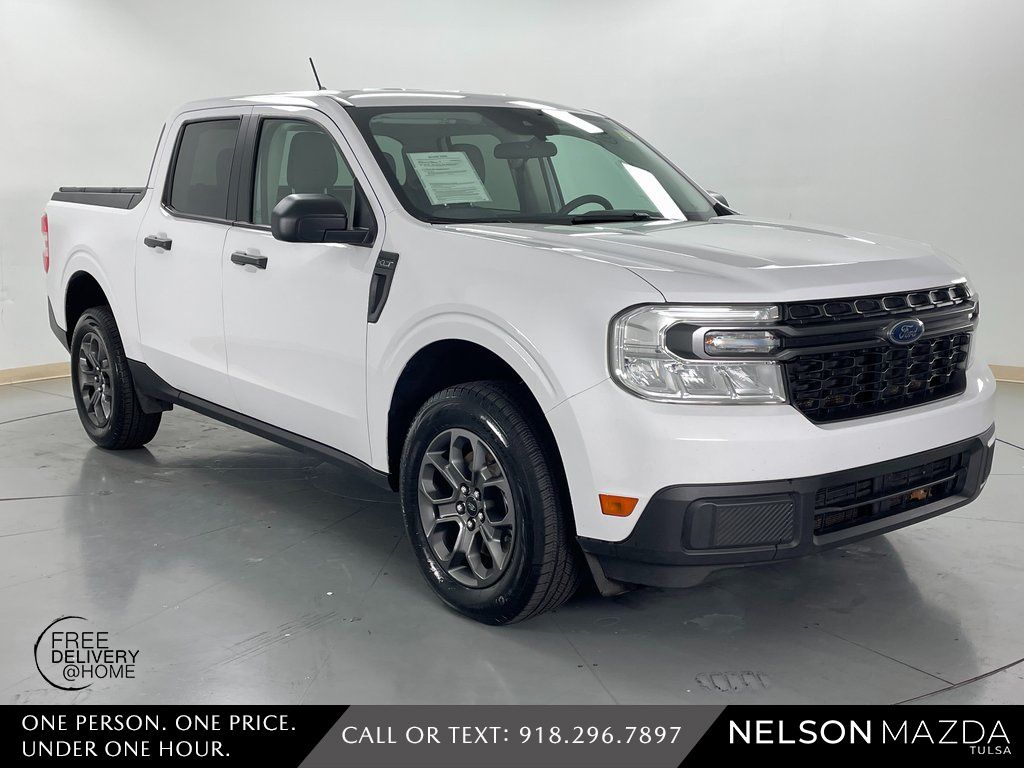 Used 2023 White Ford XLT image 4