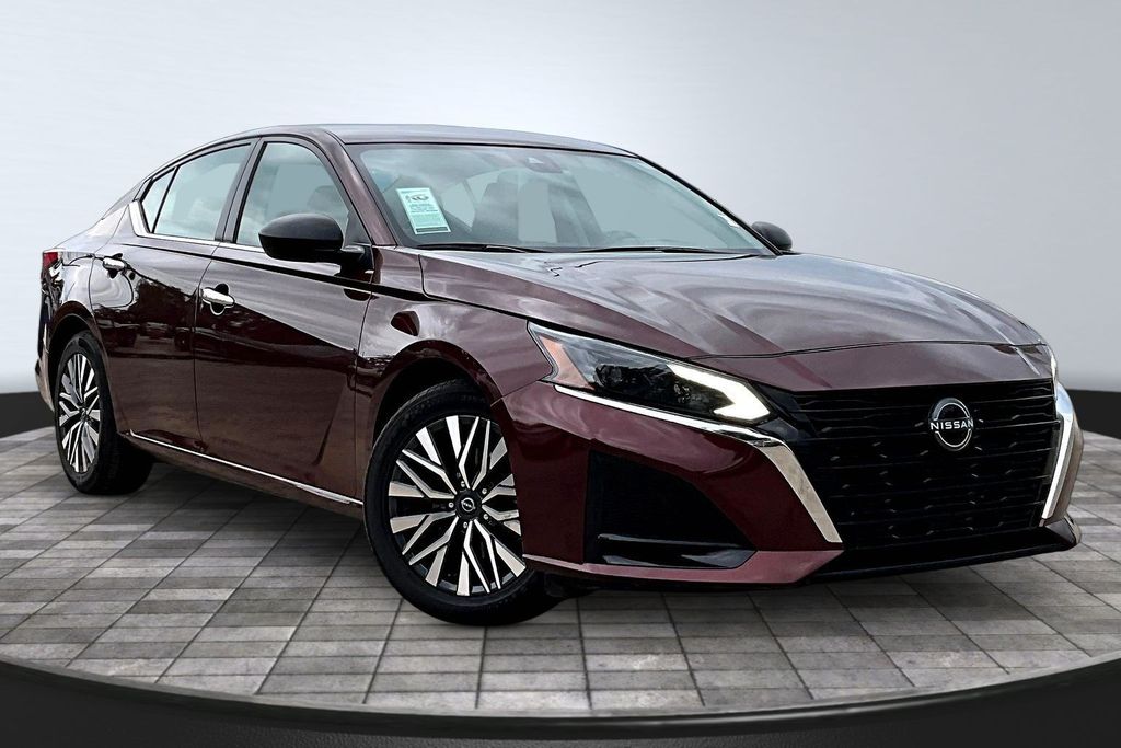 2024 Nissan Altima 2.5 SV - 3