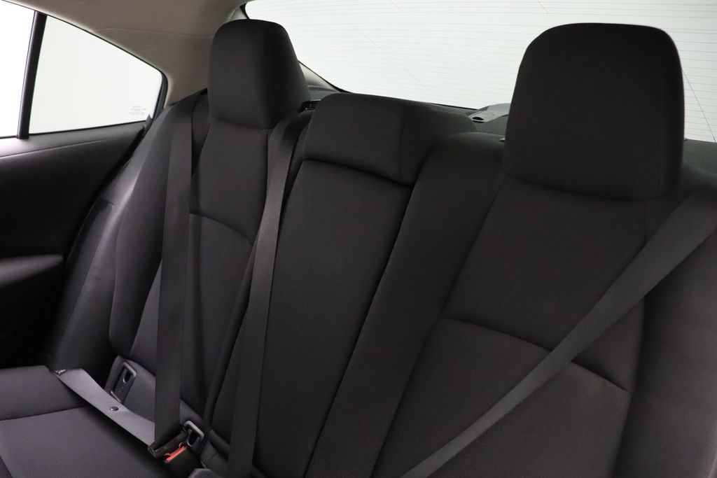 2023 Toyota Corolla LE 18