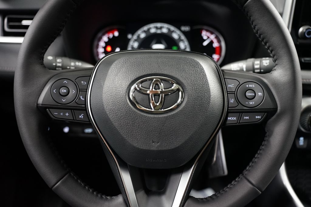 Thumbnail: 2025 Toyota RAV4 - 12