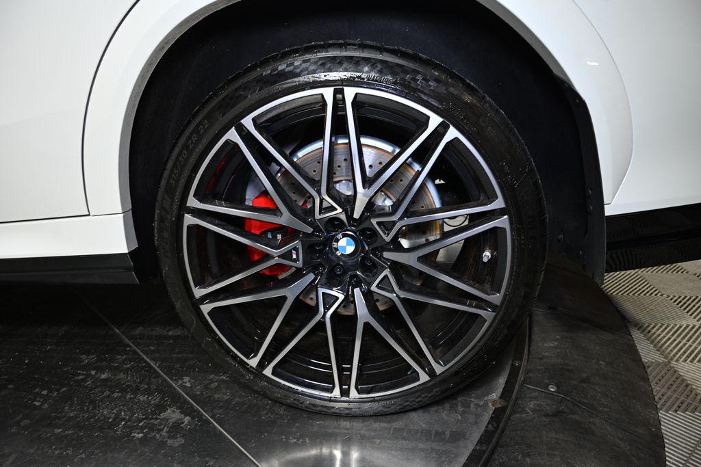 Thumbnail: 2025 BMW X6 - 13