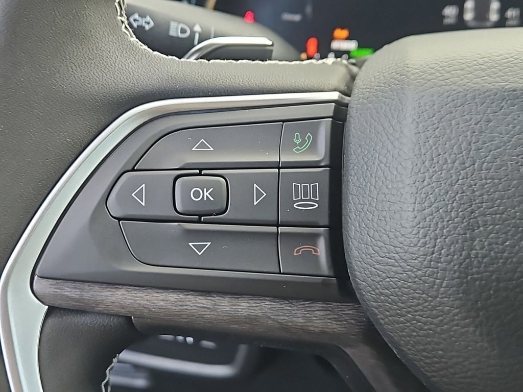 2025 Jeep Grand Cherokee 4xe photo