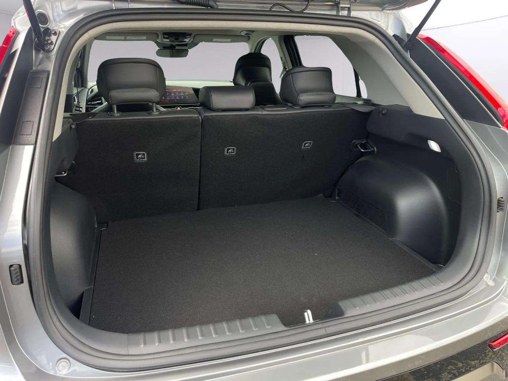 Certified Used 2025 Steel Gray Kia EX Touring image 17