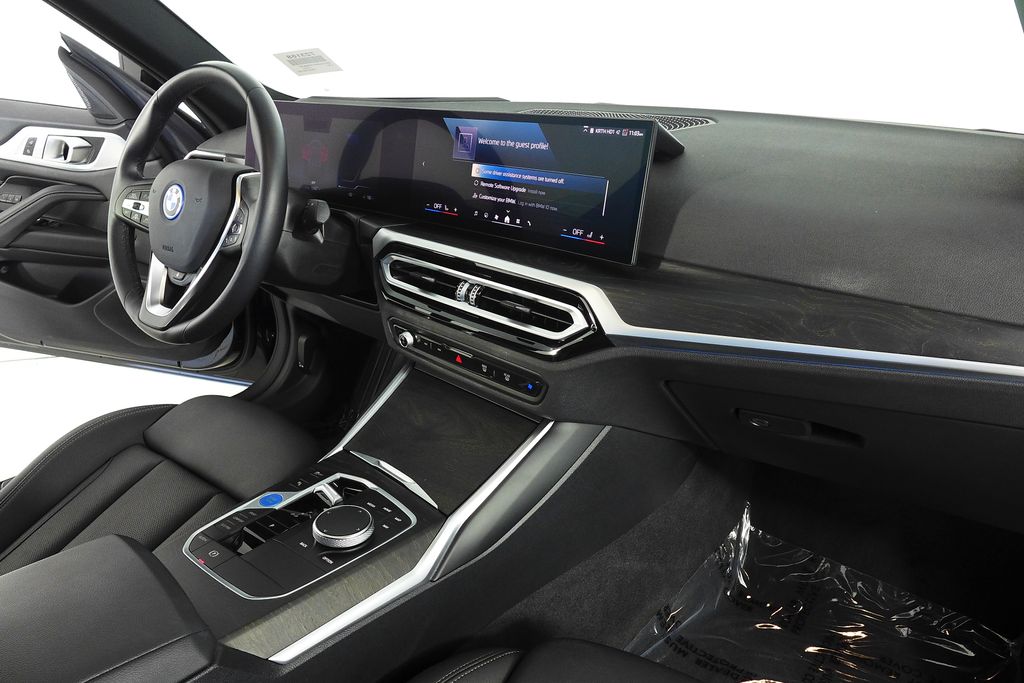 Thumbnail: 2024 BMW i4 - 13