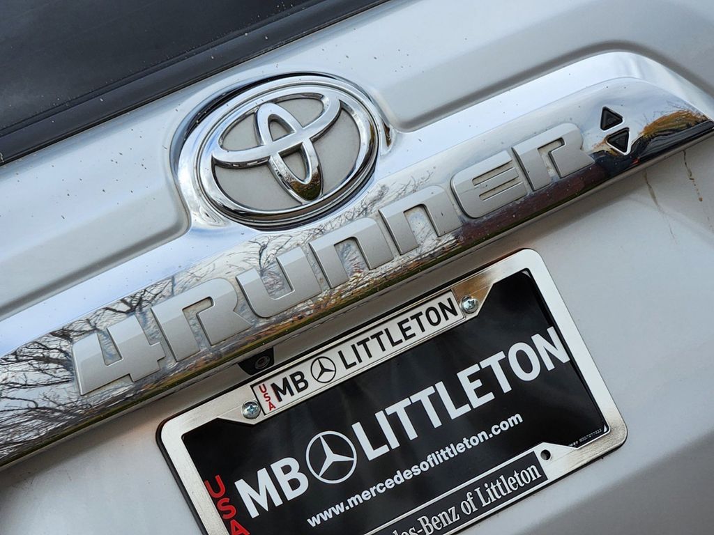 2014 Toyota 4Runner Limited 11