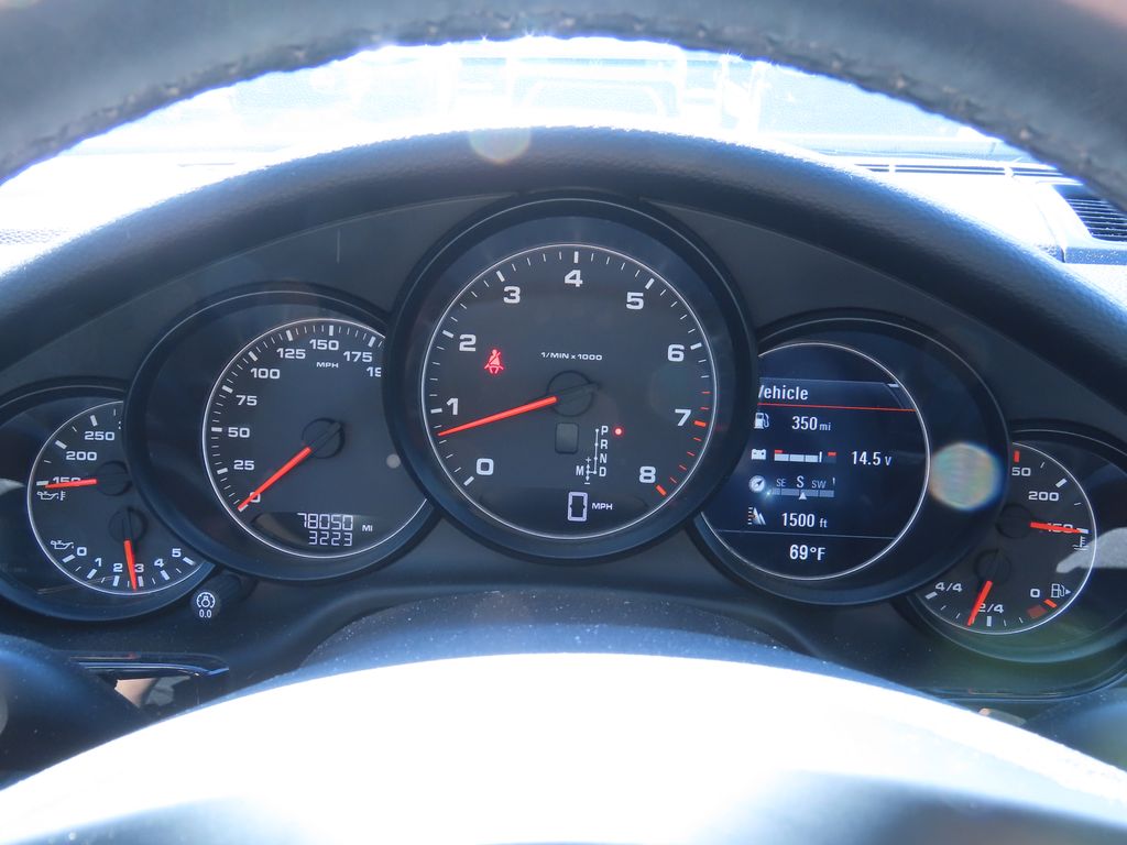 Thumbnail: 2016 Porsche Panamera - 19