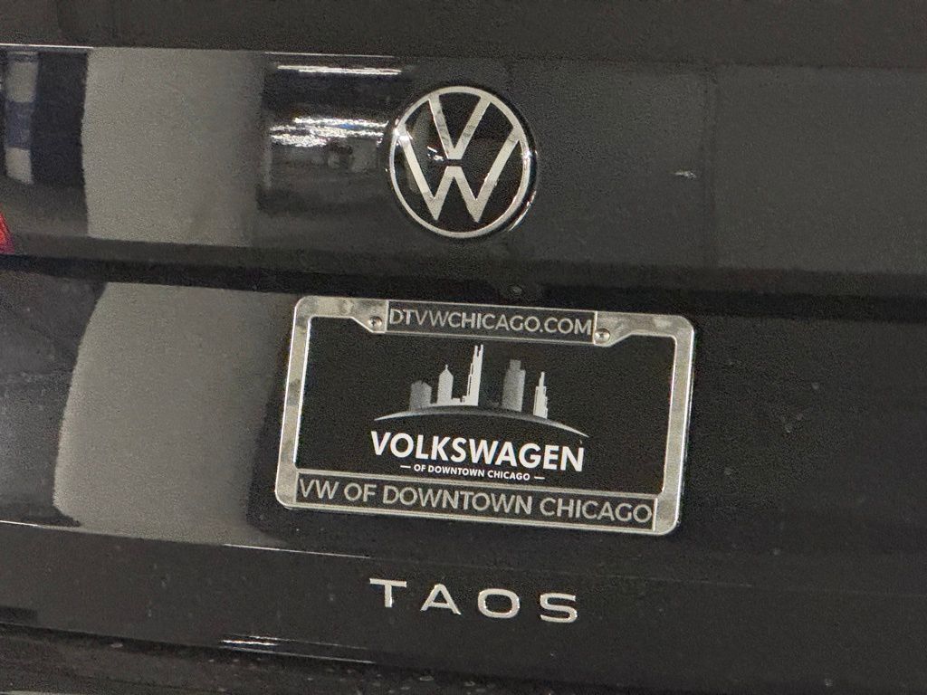 2024 Volkswagen Taos 1.5T SE 32