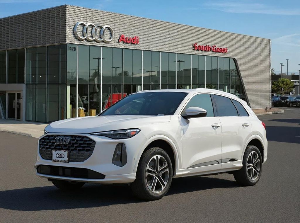 Thumbnail: 2025 Audi Q5 - 1