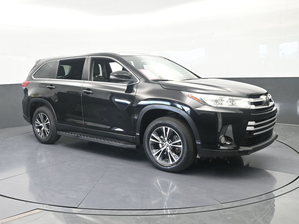 Used 2019 Midnight Black Metallic Toyota LE Plus image 7