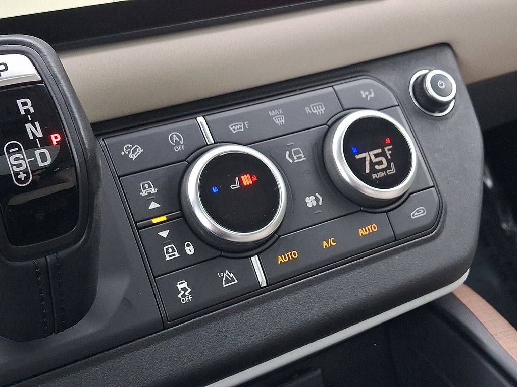 Thumbnail: 2023 Land Rover Defender - 16