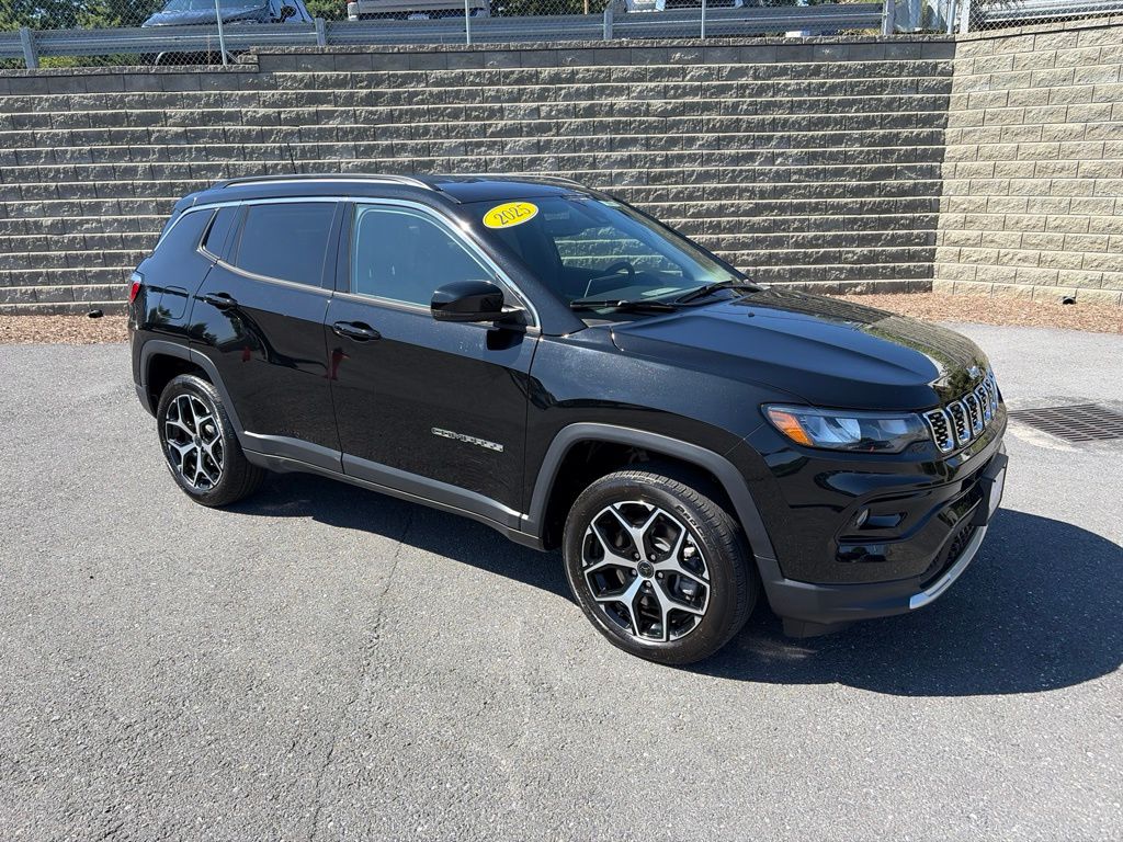 Diamond Black Crystal Pearlcoat 2025 Jeep Compass SUV / Crossover Four-Wheel Drive 8-Speed Automatic