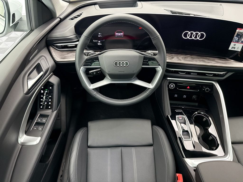 Thumbnail: 2025 Audi Q5 - 11