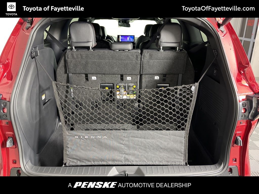 Thumbnail: 2025 Toyota Sienna - 21