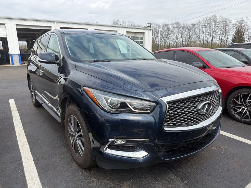 Thumbnail: 2017 INFINITI QX60 - 4