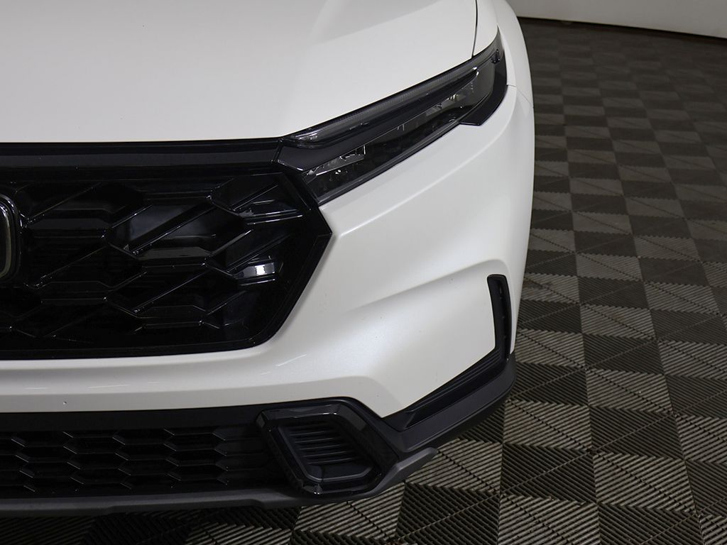 Certified Used 2025 White Honda Sport image 13