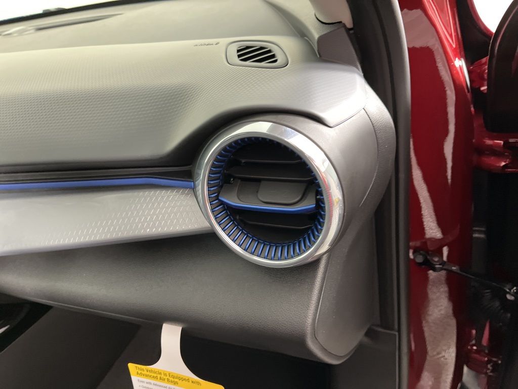 2025 Chevrolet Trax LT 18