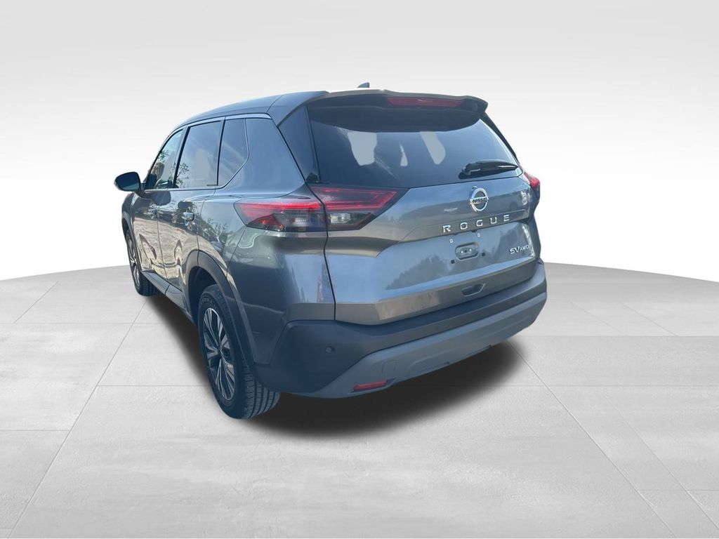 2021 Gun Metallic Nissan Rogue SV AWD SUV
