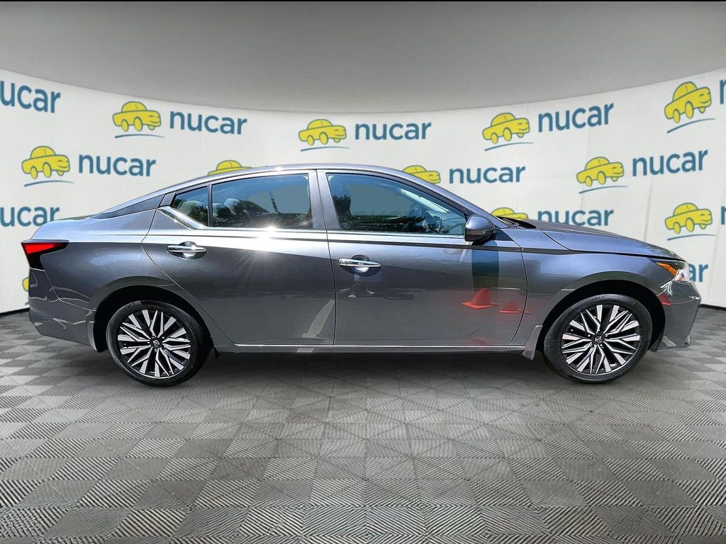 2023 Nissan Altima — photo 8