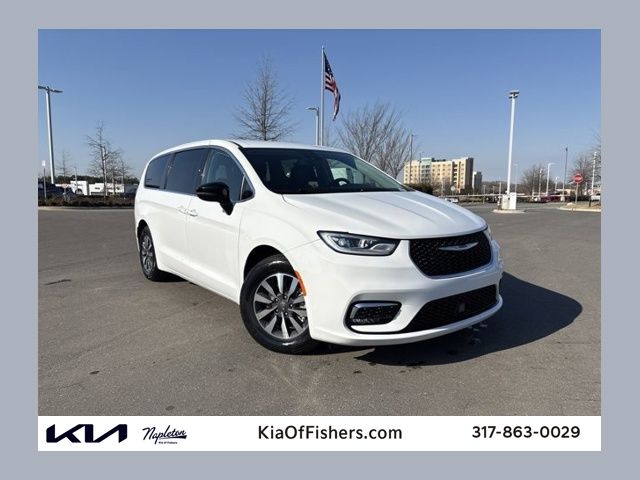 2024 Chrysler Pacifica Hybrid Select FWD