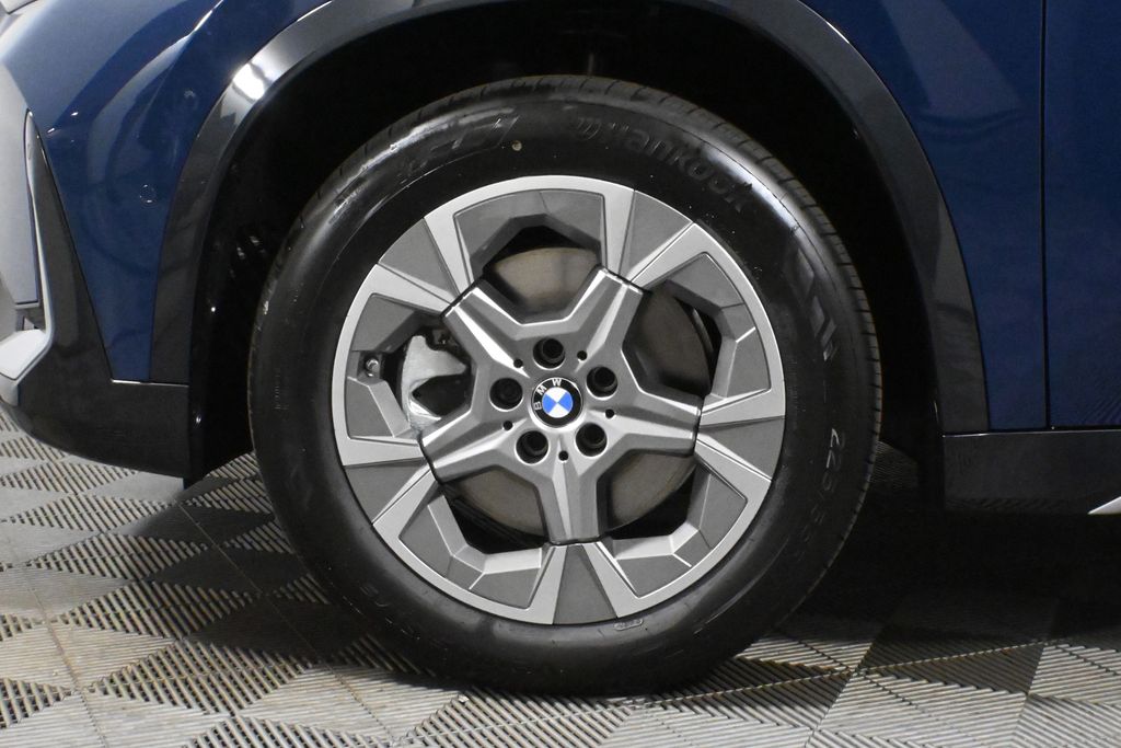 Thumbnail: 2026 BMW X1 - 12