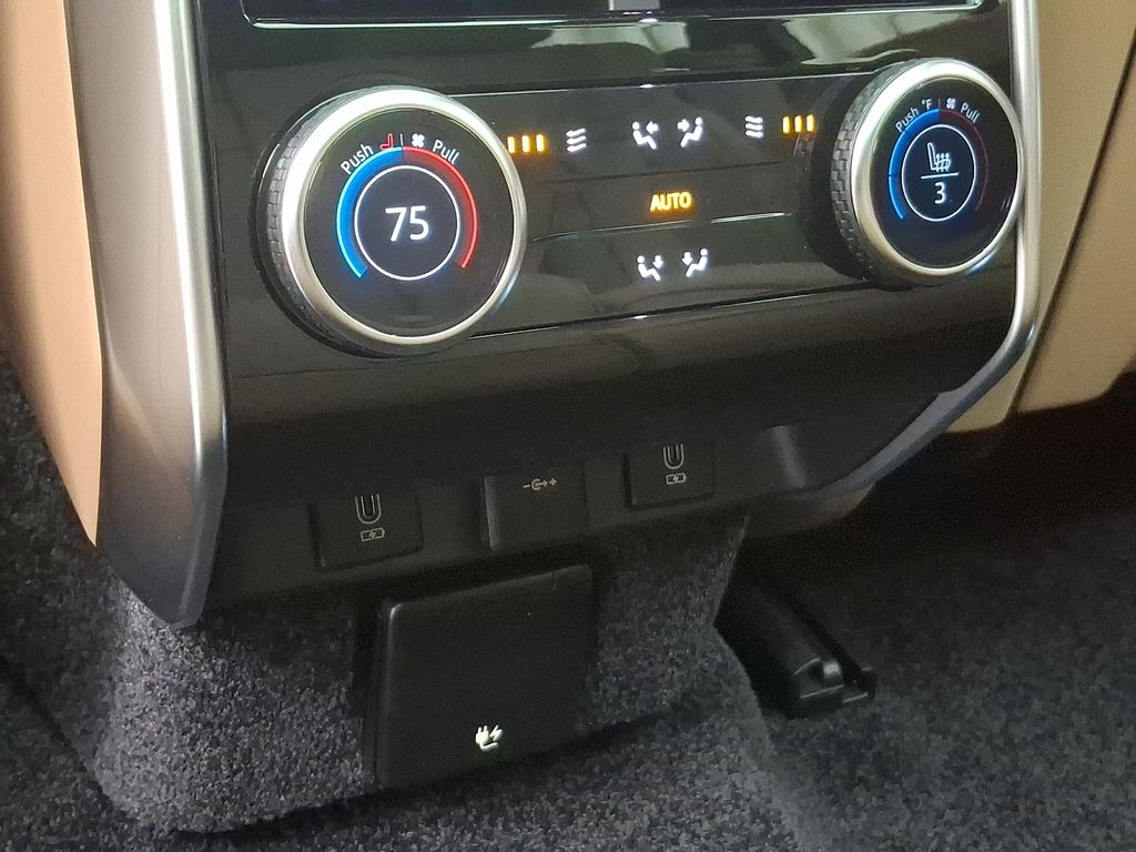 Thumbnail: 2026 Land Rover Range Rover - 7