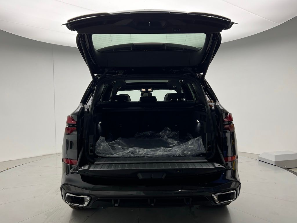 Thumbnail: 2026 BMW X5 - 5