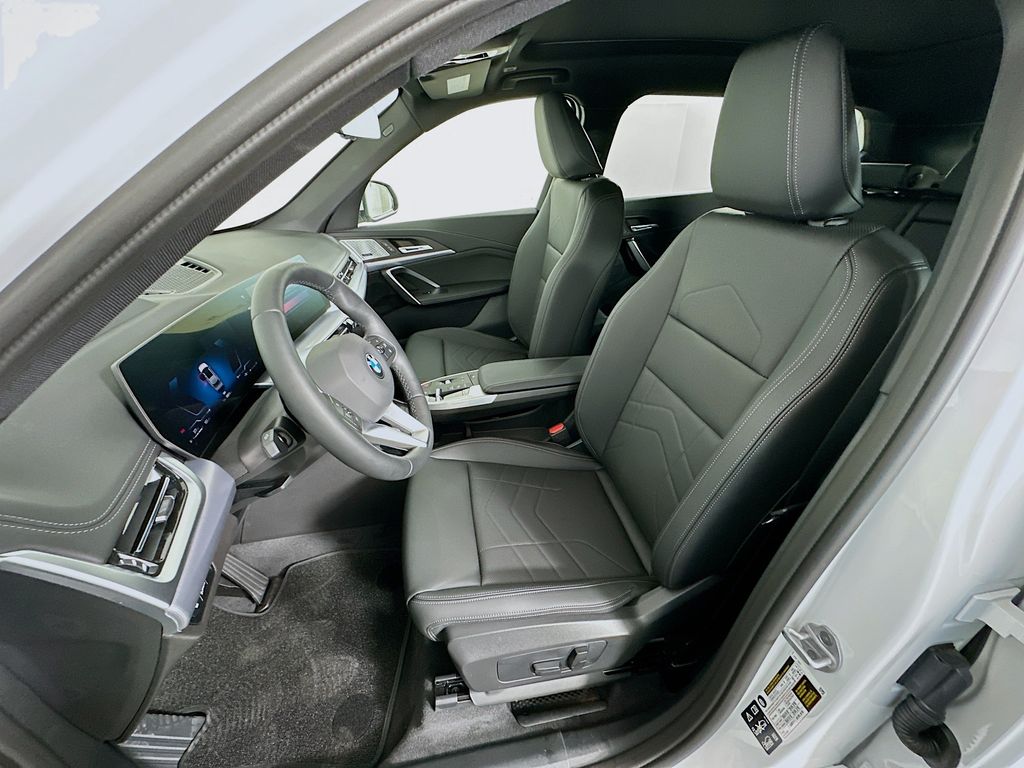 Thumbnail: 2025 BMW X1 - 16
