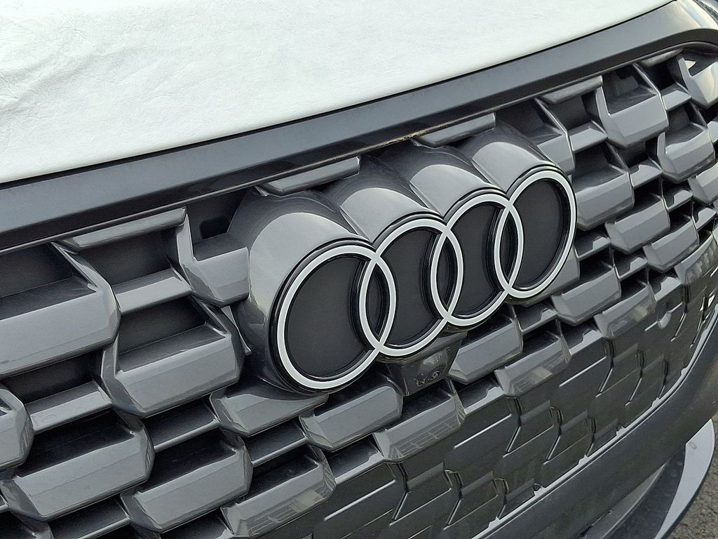 2025 Audi Q5  4