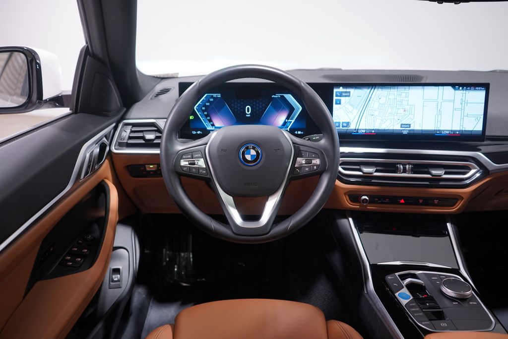 Thumbnail: 2023 BMW i4 - 11