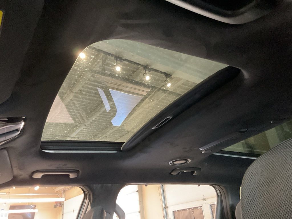 New 2027 Gray Kia SX-Prestige image 8