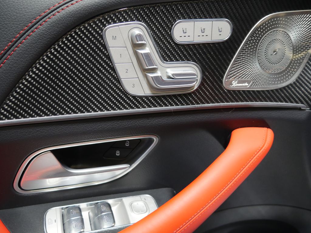 Thumbnail: 2025 Mercedes-Benz GLE - 17