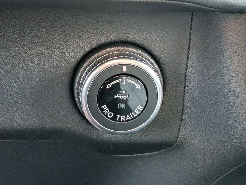 new 2026 Lincoln Navigator L car, priced at $107,890