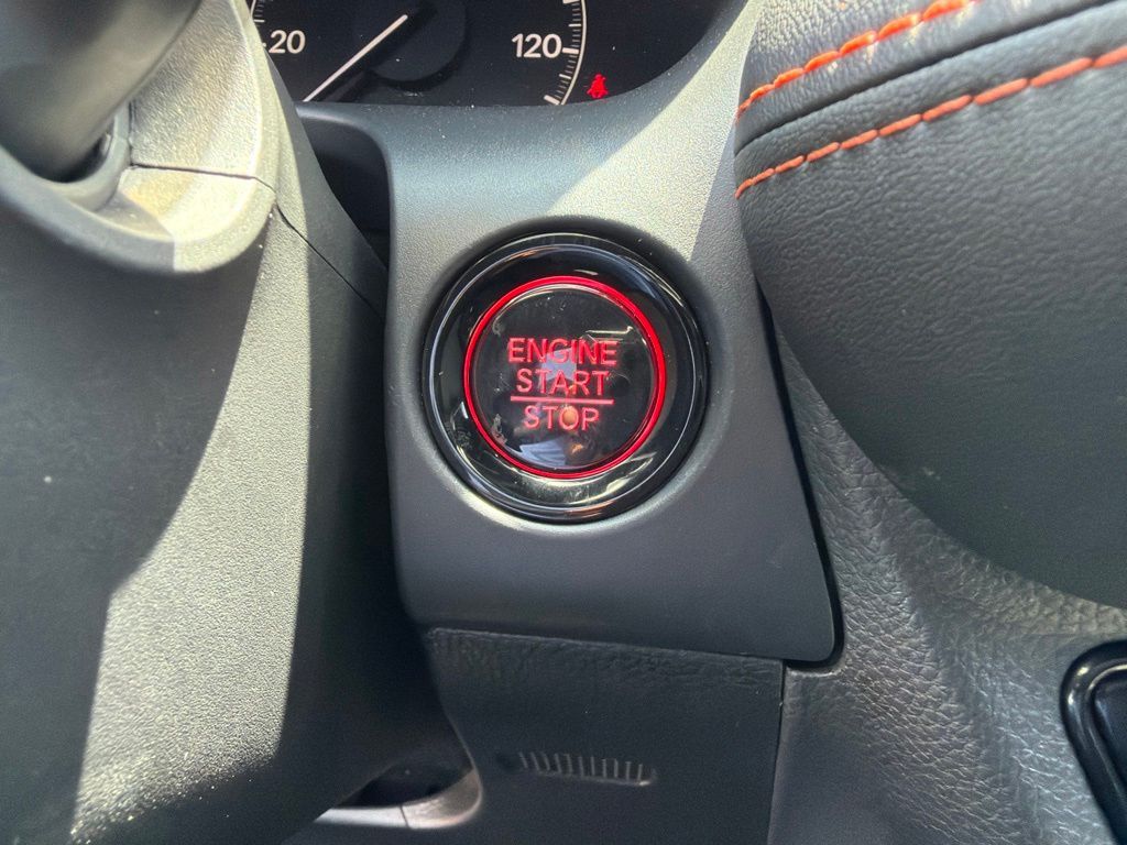 Used 2025 Honda HR-V SUV