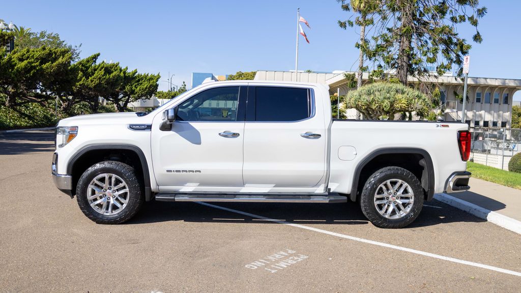 Used 2019 GMC Sierra 1500 SLT 4D Crew Cab