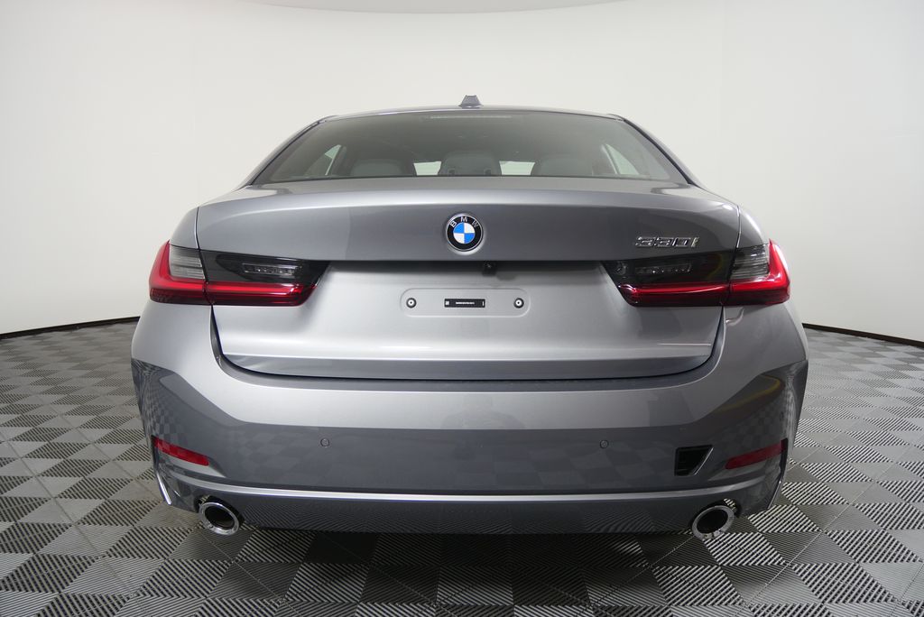 Thumbnail: 2026 BMW 3 Series - 4