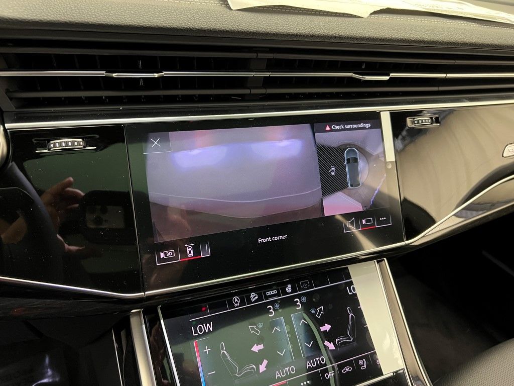 Thumbnail: 2026 Audi Q8 - 31