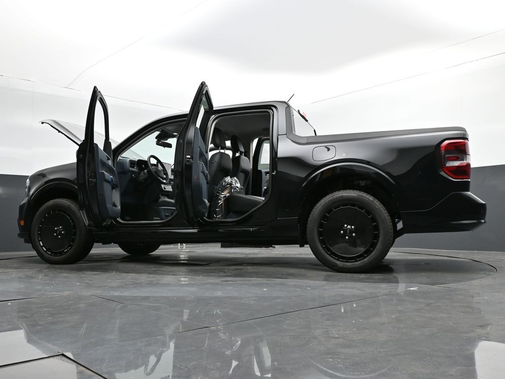2025 Ford Maverick Lobo Standard