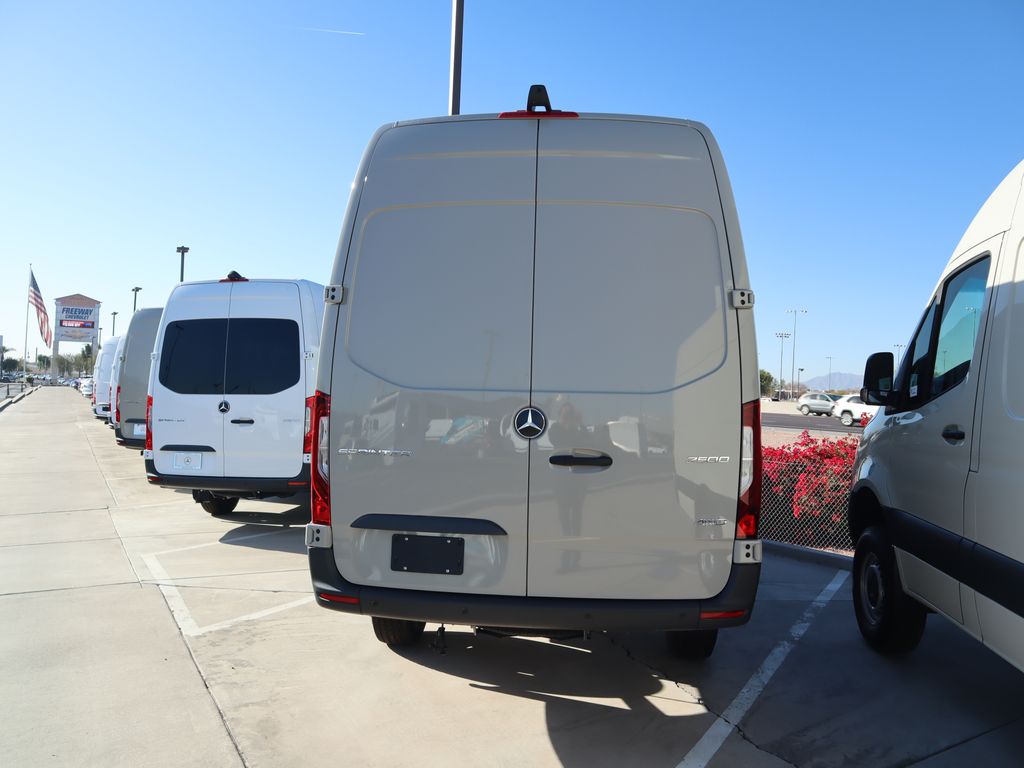 2025 Mercedes-Benz Sprinter 2500 6