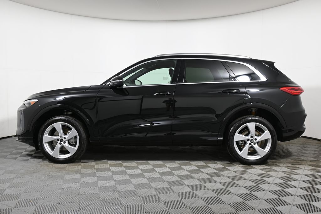 Thumbnail: 2025 Audi Q5 - 2