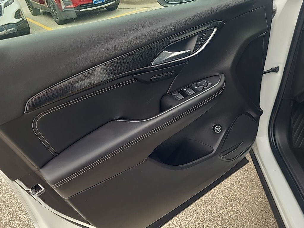 used 2023 Buick Envision car, priced at $29,981
