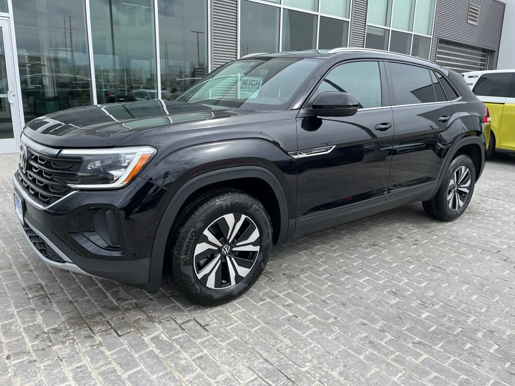2025 Volkswagen Atlas Cross Sport 2.0T SE photo