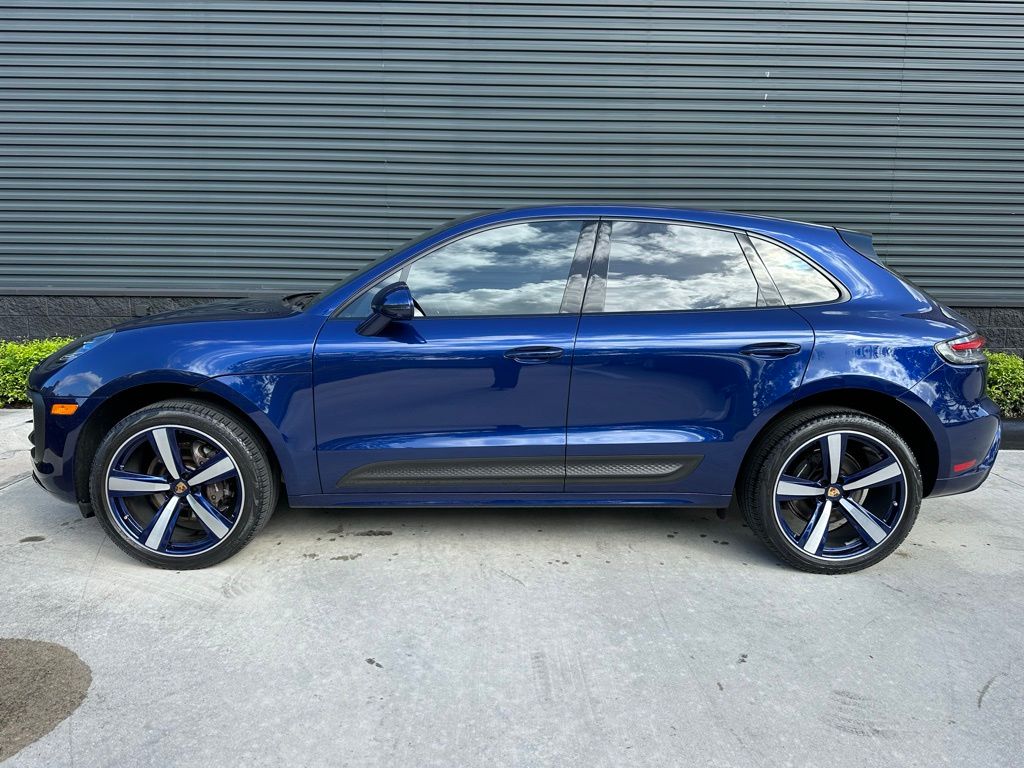 Thumbnail: 2023 Porsche Macan - 2