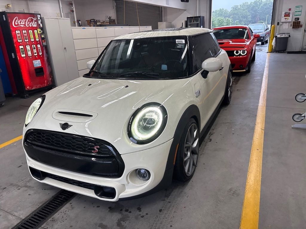 Pepper White 2020 MINI Cooper Hatchback Automatic