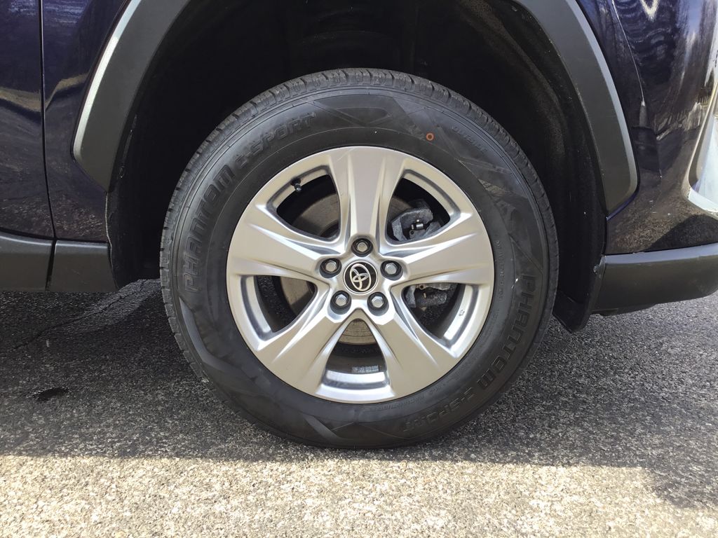 Thumbnail: 2022 Toyota RAV4 - 12