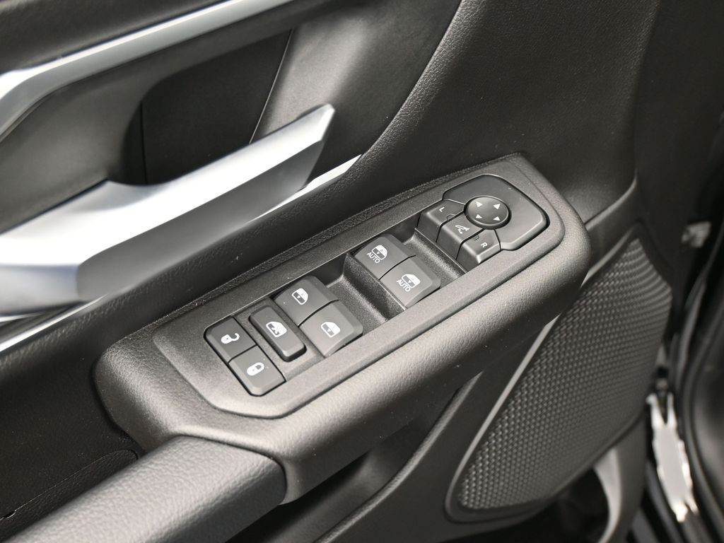 New 2026 Diamond Black Crystal Pearlcoat Ram Big Horn/Lone Star image 17