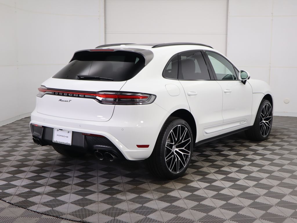 Thumbnail: 2025 Porsche Macan - 7