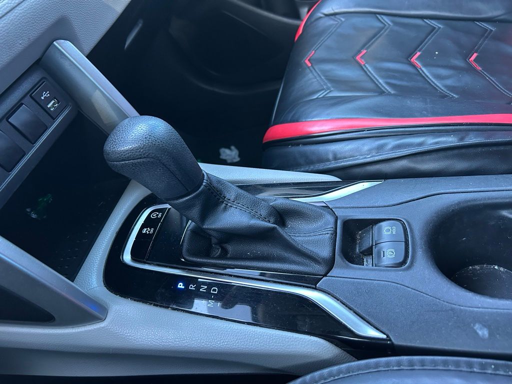 Thumbnail: 2022 Toyota Corolla Cross - 21